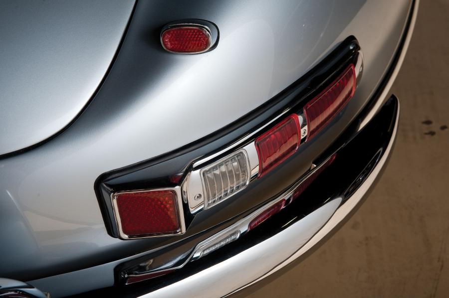  Mercedes-Benz 300 SL Roadster 1961 года  (фото 11 из 30)